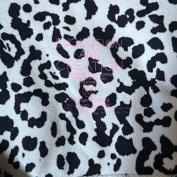 Evolution & Creation Cheetah Leggings - Picture 3 of 3